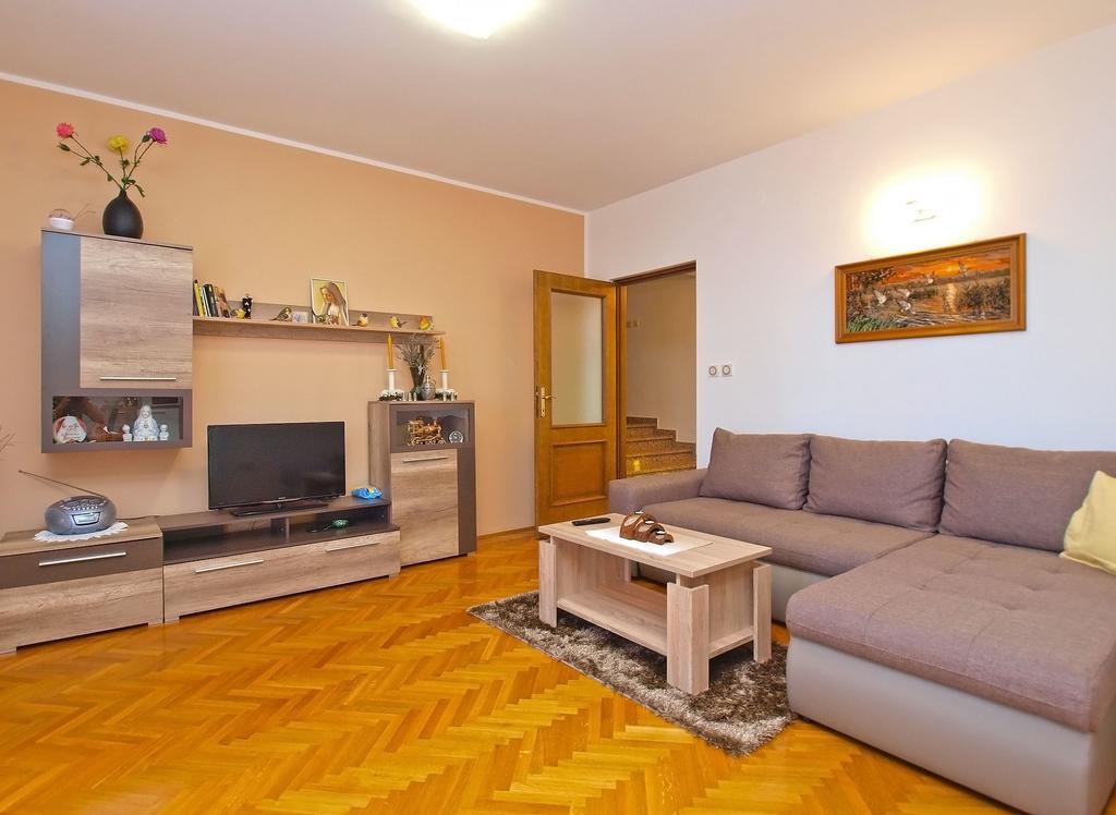 Apartment Mato 1424 Pola Esterno foto